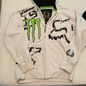 Men’s Large FOX zip to hoodie sweatshirt. $40 Very good condition.